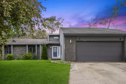 247 Fox Trail Ct, Bourbonnais, IL 60914
