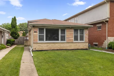 9047 Forestview Rd, Evanston, IL 60203