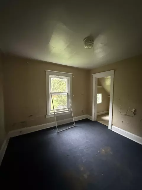 Bedroom - 1571 E Bourbonnais St, Kankakee, IL 60901 photo 3 of 3