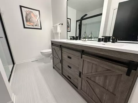 Bath - 2164 Clementi Ln, Aurora, IL 60503 photo 5 of 5
