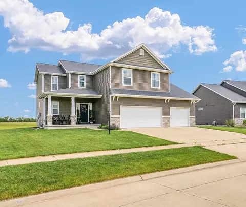 1908 Littlefield Ln, Mahomet, IL 61853