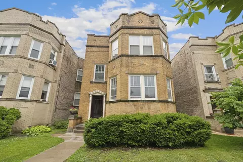 6718 N Rockwell St, Chicago, IL 60645