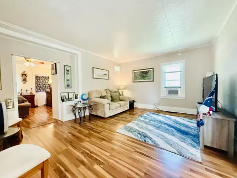 Living - 423 Maple St, Marengo, IL 60152 photo 1 of 3