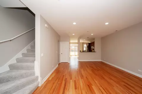Living - 90 Legacy Ln, Wheeling, IL 60090 photo 1 of 4