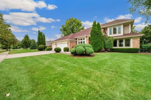 1901 Brandywyn Ln, Buffalo Grove, IL 60089