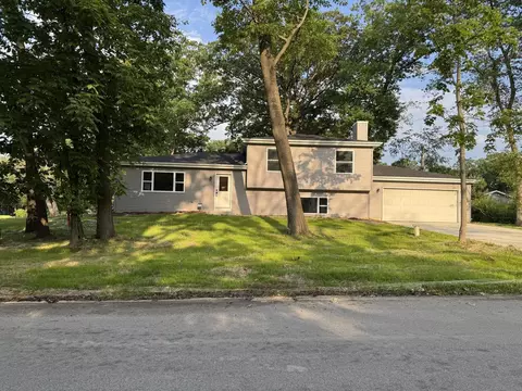 551 Parkwood Dr, Joliet, IL 60432