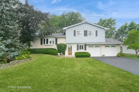 1406 Evans Ct, Elk Grove Village, IL 60007