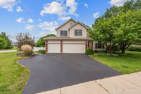 807 Wood Ave, Geneva, IL 60134