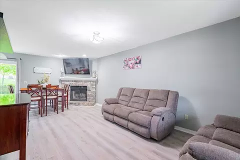 1311 Bancroft Dr, Bloomington, IL 61704 photo 5