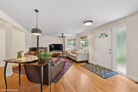 2417 Lyons St, Evanston, IL 60201 photo 4