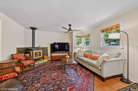 2417 Lyons St, Evanston, IL 60201 photo 5