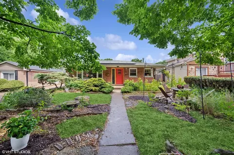 2417 Lyons St, Evanston, IL 60201 photo 2