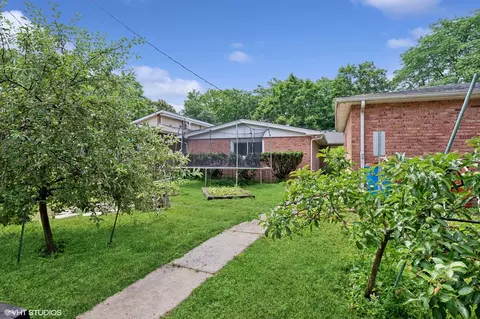 2417 Lyons St, Evanston, IL 60201 photo 30