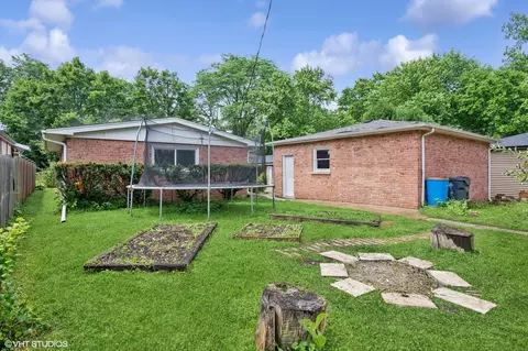 2417 Lyons St, Evanston, IL 60201 photo 28