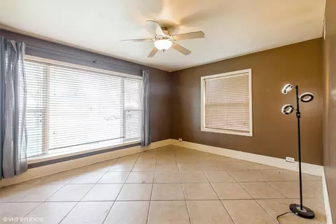Living - 4340 Elm Ave, Lyons, IL 60534 photo 3 of 3