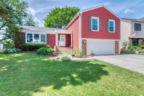 2123 Primrose Ln, Schaumburg, IL 60194