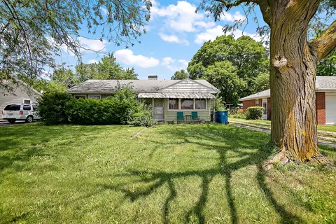 345 W Brookmont Blvd, Bradley, IL 60915