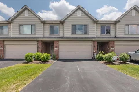 8253 Auburn Ln, Frankfort, IL 60423
