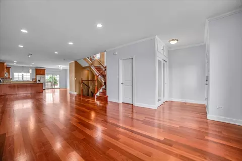 6825 W 64th Pl, Chicago, IL 60638 photo 6