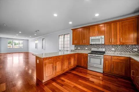 6825 W 64th Pl, Chicago, IL 60638 photo 10