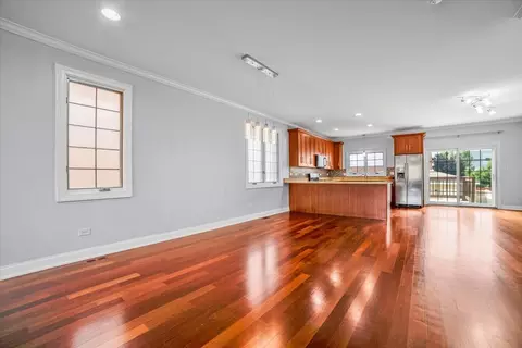 6825 W 64th Pl, Chicago, IL 60638 photo 7