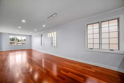 6825 W 64th Pl, Chicago, IL 60638 photo 8