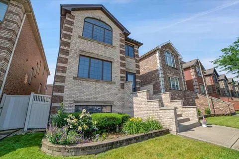 6825 W 64th Pl, Chicago, IL 60638 photo 3
