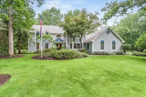1490 S Ridge Rd, Lake Forest, IL 60045