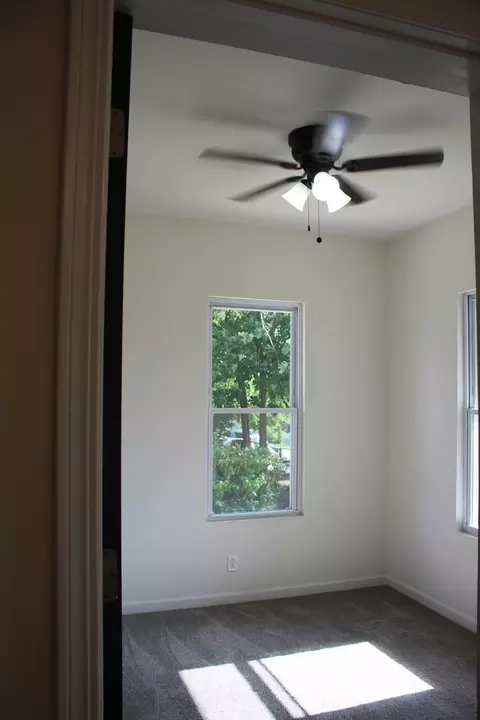 Bedroom - 534 Mohawk St, Joliet, IL 60432 photo 6 of 8