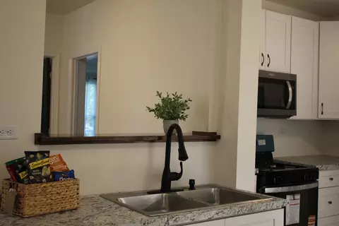 Kitchen - 534 Mohawk St, Joliet, IL 60432 photo 2 of 5