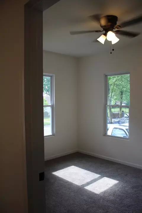 Bedroom - 534 Mohawk St, Joliet, IL 60432 photo 5 of 8