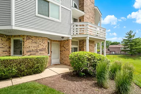 1211 Ranchview Ct #1211, Buffalo Grove, IL 60089