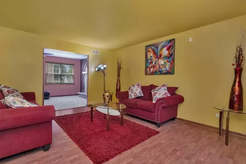 Living - 4218 Glenlo Dr, Plainfield, IL 60586 photo 1 of 5