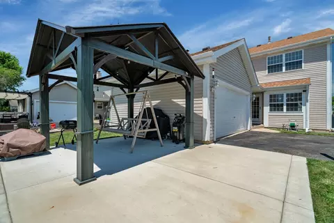 Exterior - 4218 Glenlo Dr, Plainfield, IL 60586 photo 5 of 9