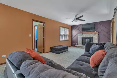 Living - 4218 Glenlo Dr, Plainfield, IL 60586 photo 5 of 5