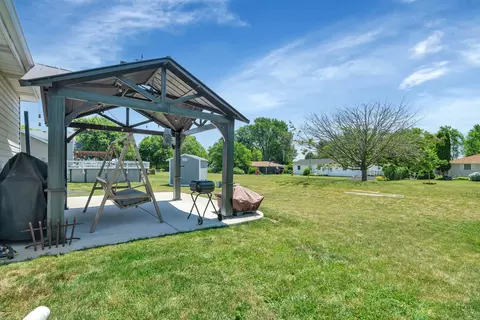 Exterior - 4218 Glenlo Dr, Plainfield, IL 60586 photo 8 of 9