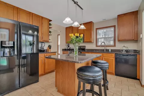 Kitchen - 4218 Glenlo Dr, Plainfield, IL 60586 photo 1 of 3