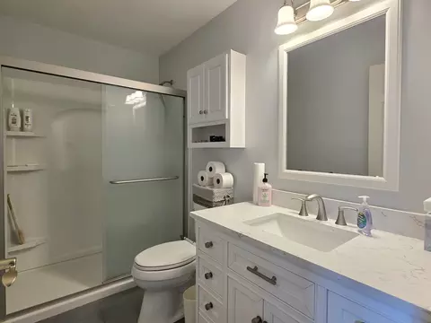 Bath - 3204 Apache Dr, New Lenox, IL 60451 photo 1 of 5