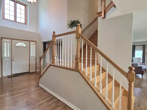 Entry Way - 3204 Apache Dr, New Lenox, IL 60451 photo 1 of 3