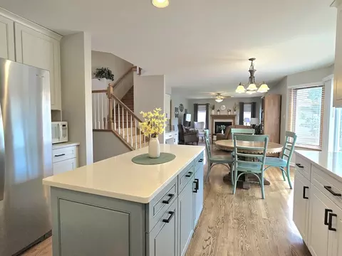 Kitchen - 3204 Apache Dr, New Lenox, IL 60451 photo 3 of 4
