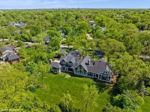 View/Area - 305 Maple Row Ave, Northfield, IL 60093 photo 1 of 2