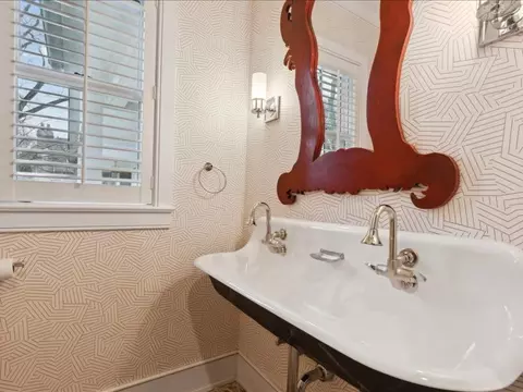 Bath - 305 Maple Row Ave, Northfield, IL 60093 photo 7 of 12
