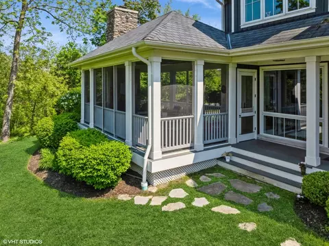 Exterior - 305 Maple Row Ave, Northfield, IL 60093 photo 10 of 11
