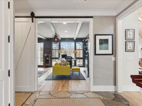 Entry Way - 305 Maple Row Ave, Northfield, IL 60093 photo 3 of 5