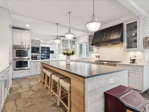 Kitchen - 305 Maple Row Ave, Northfield, IL 60093 photo 4 of 9