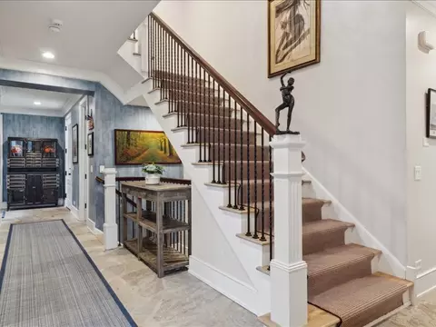 Entry Way - 305 Maple Row Ave, Northfield, IL 60093 photo 4 of 5