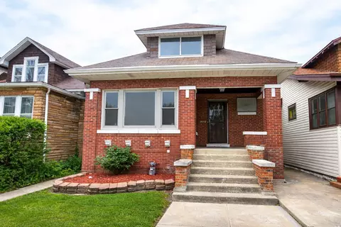 10742 S Prairie Ave, Chicago, IL 60628