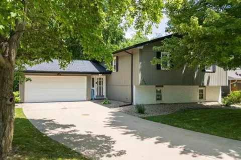 1206 Liberty Rd, Normal, IL 61761