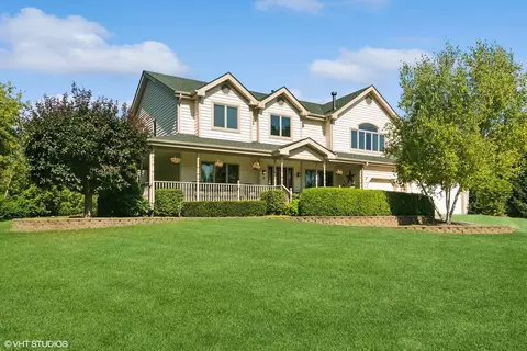 10305 Ridge Ln, Huntley, IL 60142