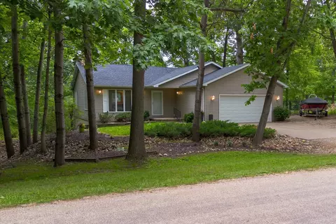 147 Lake Thunderbird Dr, Putnam, IL 61560